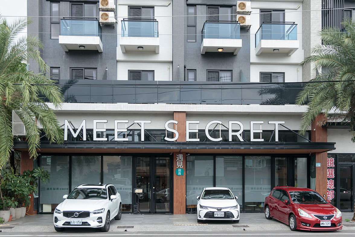 Meet Secret restaurant and B&B